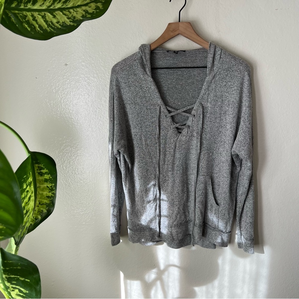 Lulus | Slow Motion Heather Grey Lace-Up Hoodie View 2